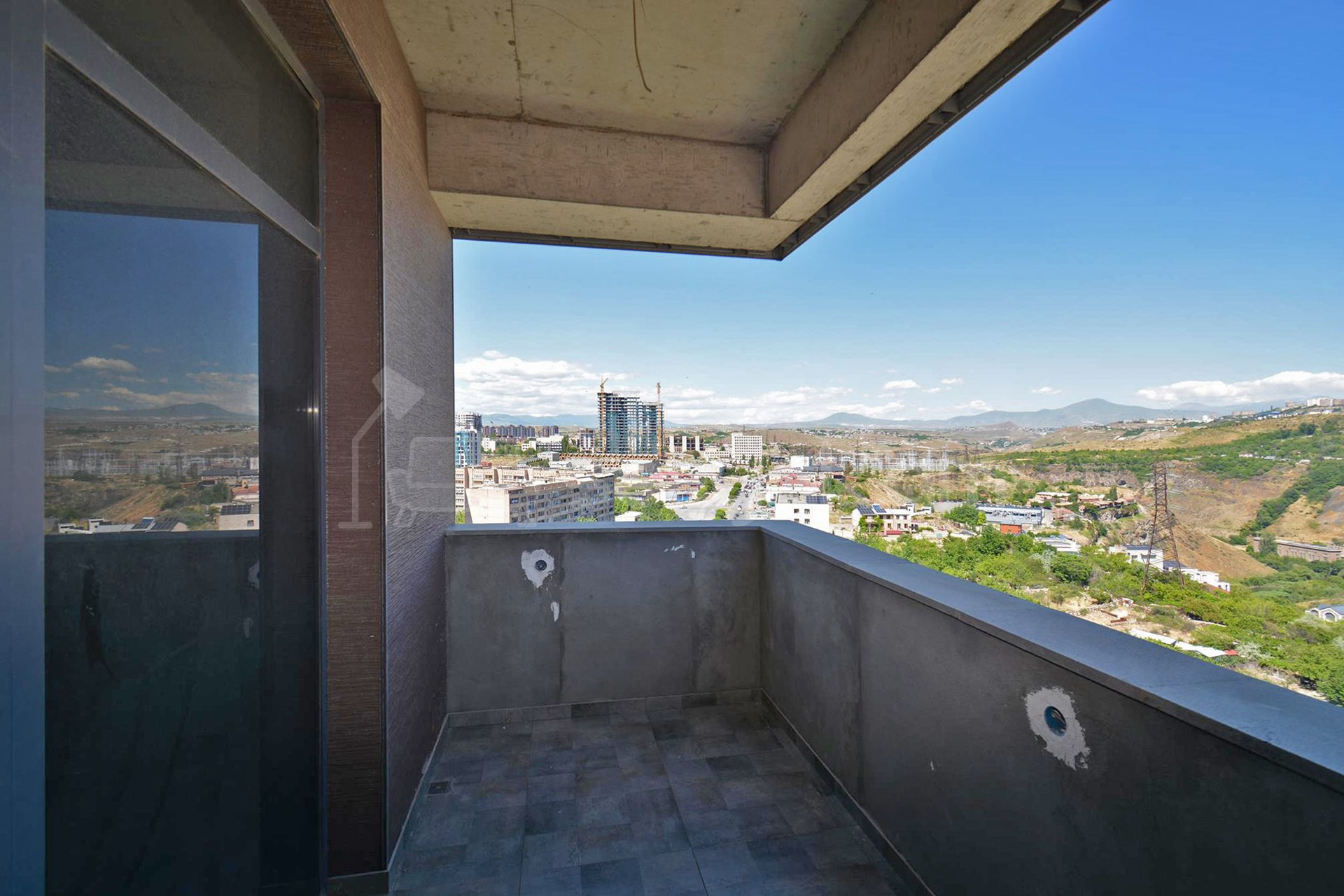 3 Սենյականոց Բնակարան Նորակառույցում, 110քմ, 18/18 հարկ, Կապիտալ Վերանորոգված