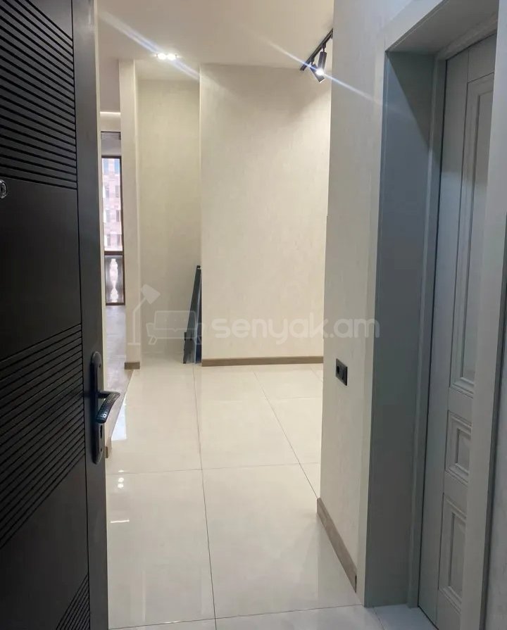 2 Սենյականոց Բնակարան Նորակառույցում, 46քմ, 7/8 հարկ, Կապիտալ Վերանորոգված