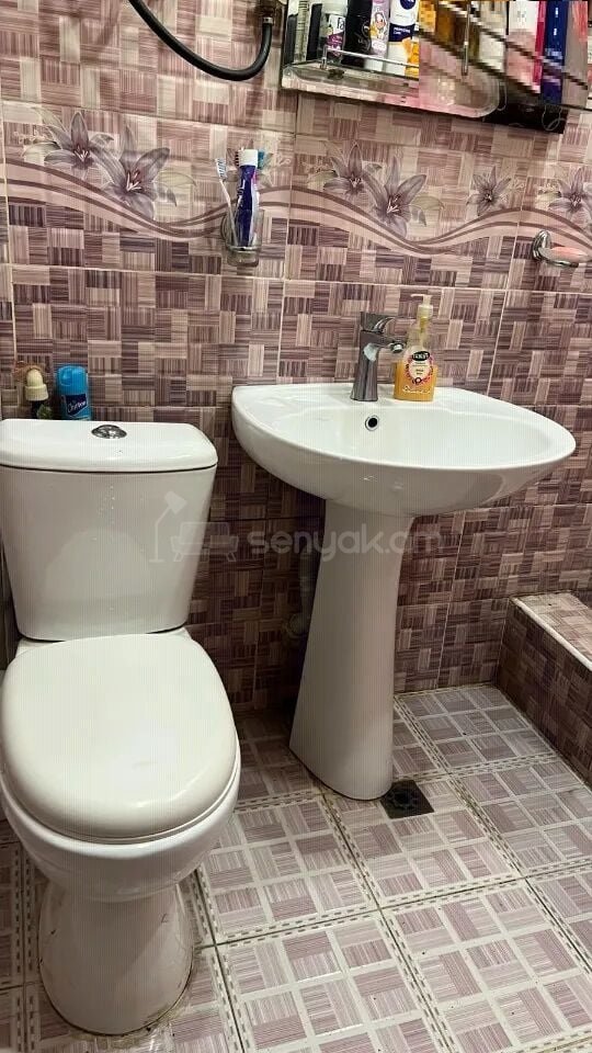 1 Սենյականոց Բնակարան Քարե Շենքում, 36քմ, 1/4 հարկ, Կապիտալ Վերանորոգված
