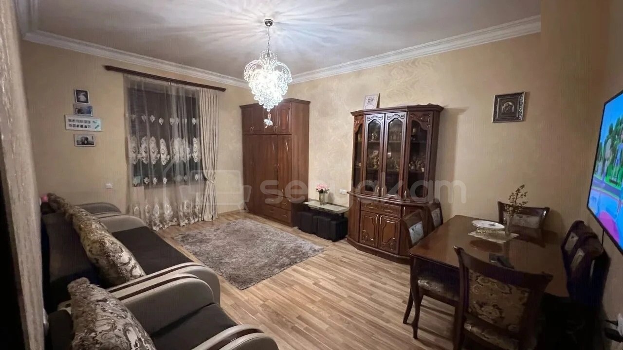 1 Սենյականոց Բնակարան Քարե Շենքում, 36քմ, 1/4 հարկ, Կապիտալ Վերանորոգված