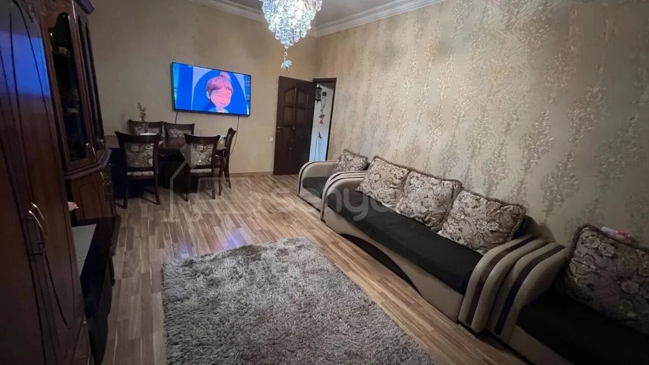 1 Սենյականոց Բնակարան Քարե Շենքում, 36քմ, 1/4 հարկ, Կապիտալ Վերանորոգված