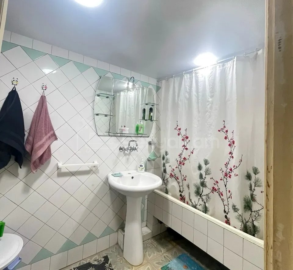 3 Սենյականոց Բնակարան, 85քմ, 9/14 հարկ, Նորմալ Վիճակում