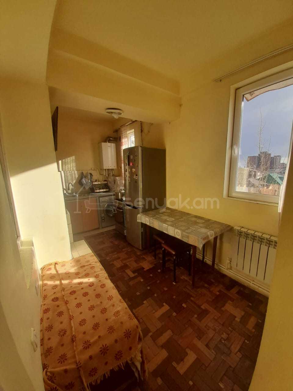3 Սենյականոց Բնակարան, 70քմ, 5/16 հարկ, Նորմալ Վիճակում