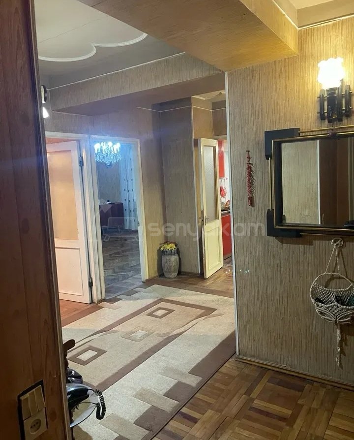 3 Սենյականոց Բնակարան, 85քմ, 9/14 հարկ, Պետական Վիճակում