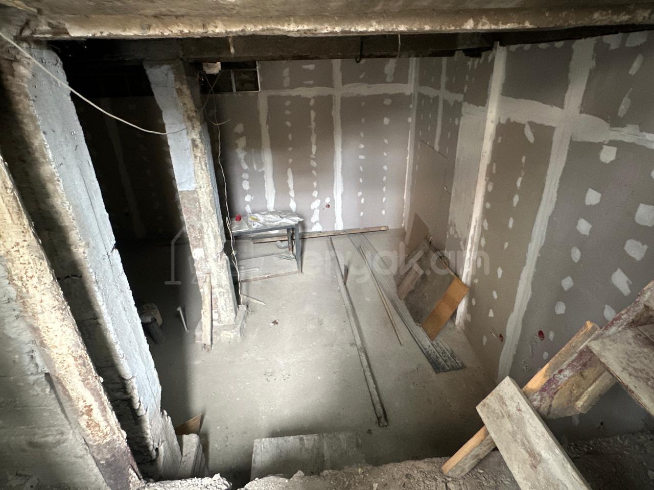 3 Սենյականոց Բնակարան Քարե Շենքում, 61քմ, 1/5 հարկ, Զրոյական Վիճակում