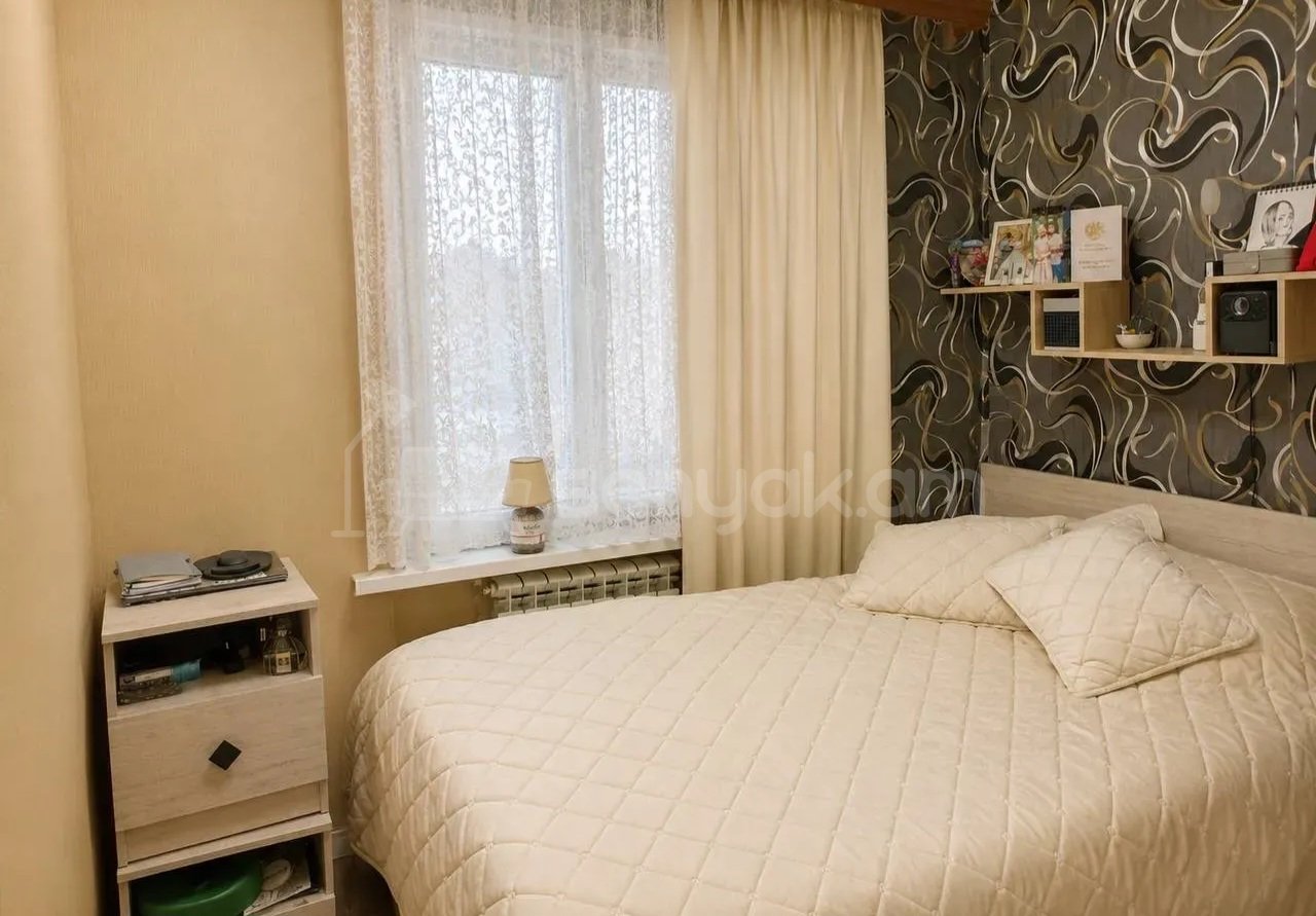 3 Սենյականոց Բնակարան Քարե Շենքում, 60քմ, 1/5 հարկ, Կապիտալ Վերանորոգված, Կահավորված