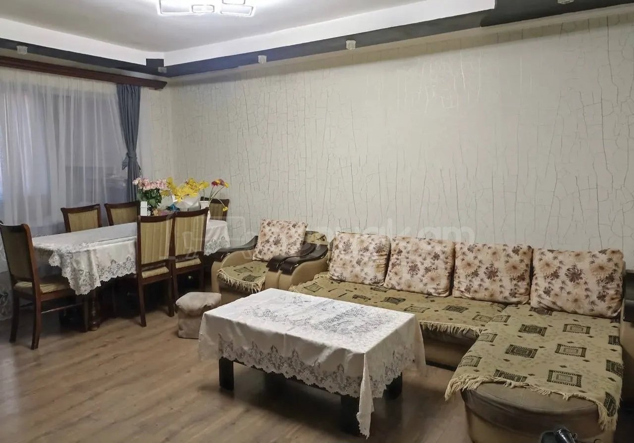 3 Սենյականոց Բնակարան Քարե Շենքում, 60քմ, 1/5 հարկ, Կապիտալ Վերանորոգված, Կահավորված