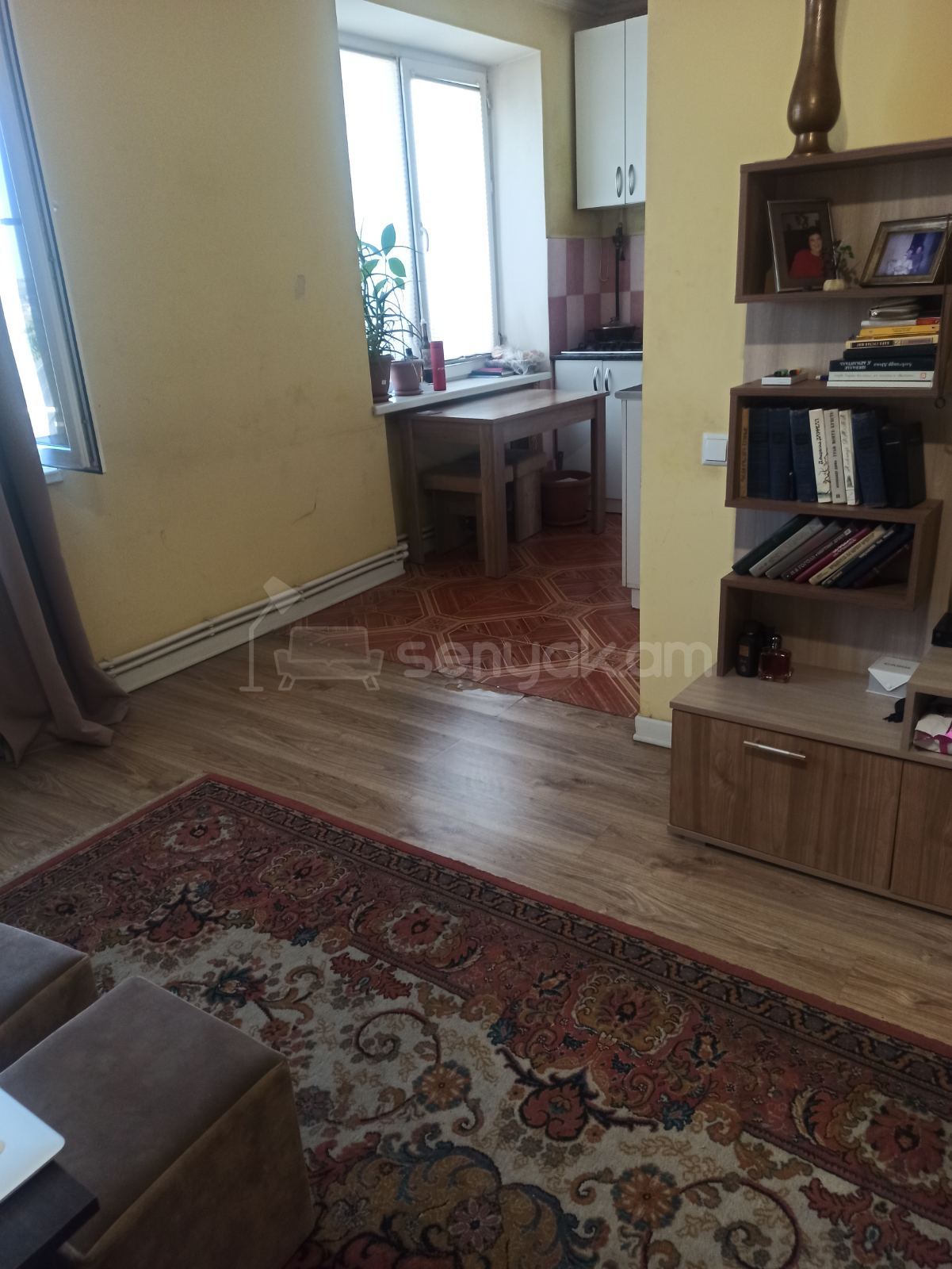 1 Սենյականոց Բնակարան Քարե Շենքում, 45քմ, 4/5 հարկ, Կապիտալ Վերանորոգված