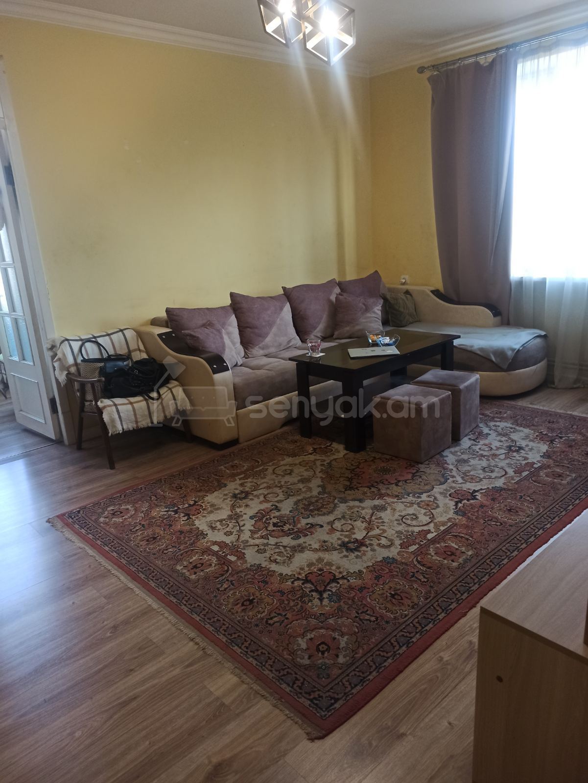 1 Սենյականոց Բնակարան Քարե Շենքում, 45քմ, 4/5 հարկ, Կապիտալ Վերանորոգված