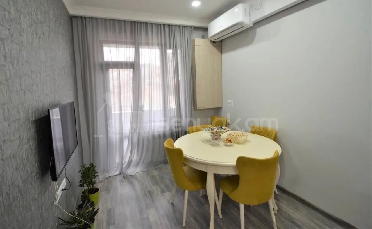 3 Սենյականոց Բնակարան Քարե Շենքում, 70քմ, 7/8 հարկ, Կապիտալ Վերանորոգված, Կահավորված