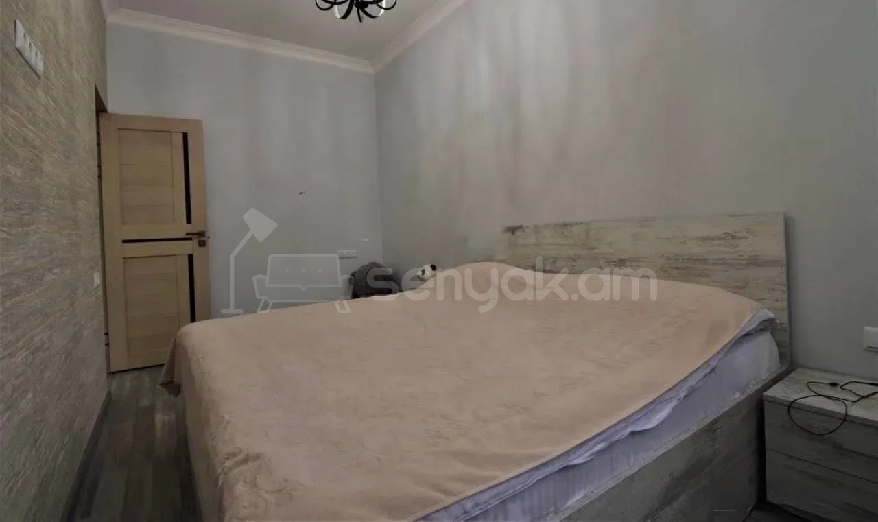 3 Սենյականոց Բնակարան Քարե Շենքում, 70քմ, 7/8 հարկ, Կապիտալ Վերանորոգված, Կահավորված