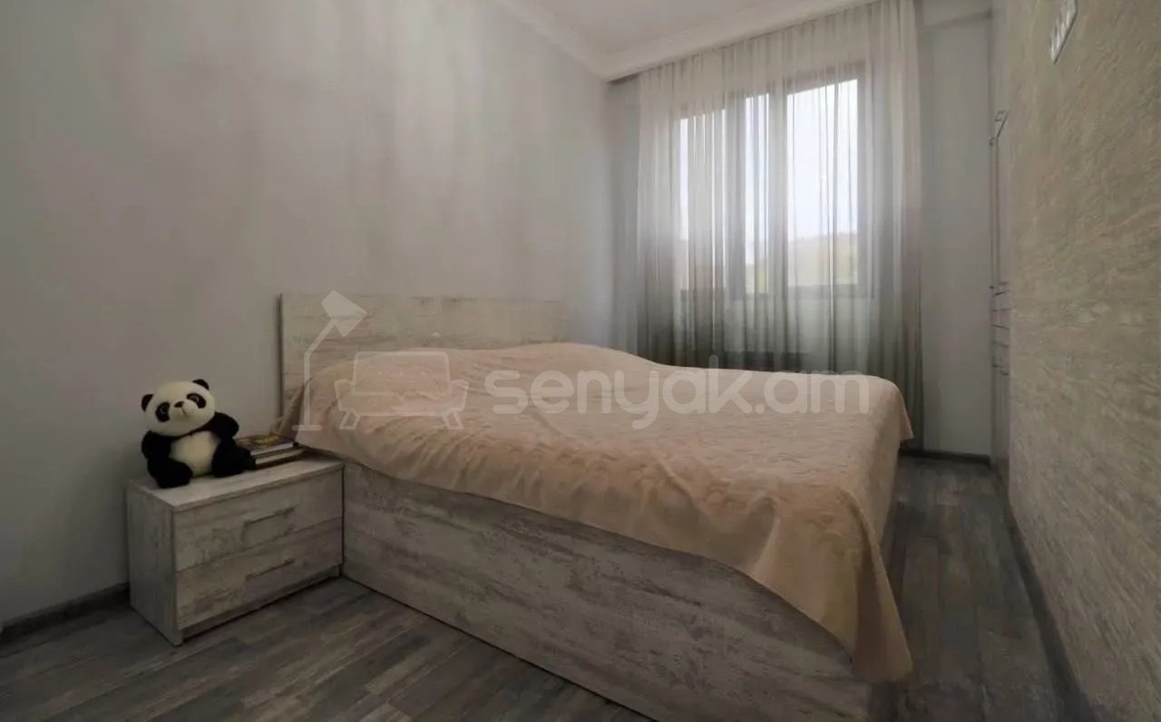 3 Սենյականոց Բնակարան Քարե Շենքում, 70քմ, 7/8 հարկ, Կապիտալ Վերանորոգված, Կահավորված