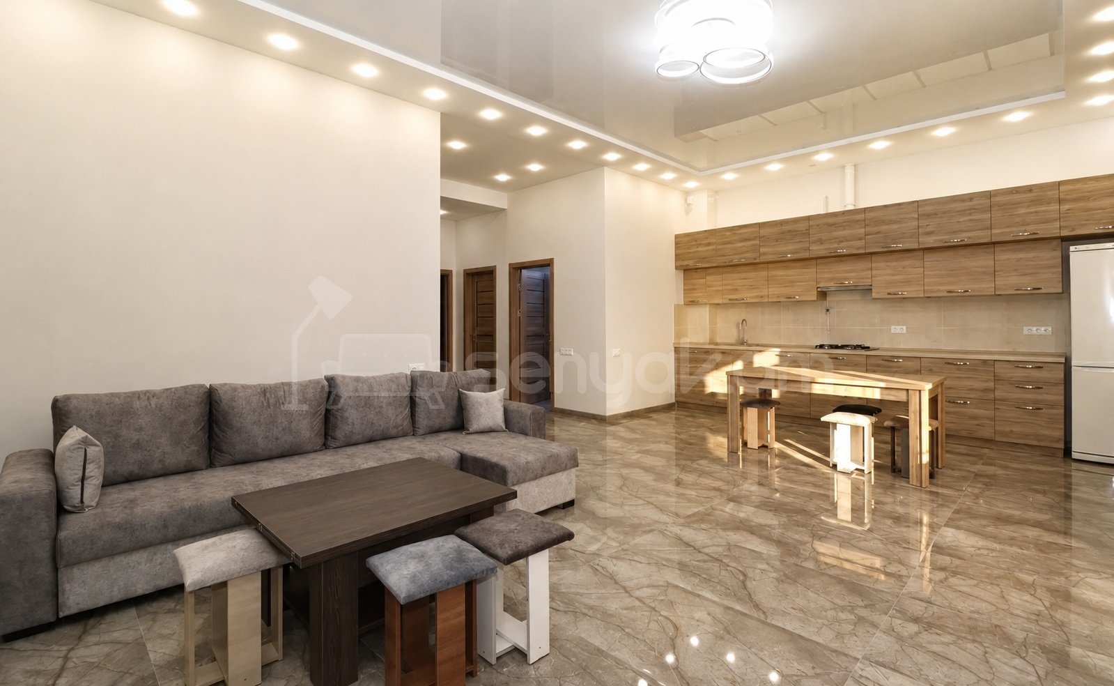 8 Սենյականոց Սեփական Տուն, 200քմ, Կապիտալ Վերանորոգված