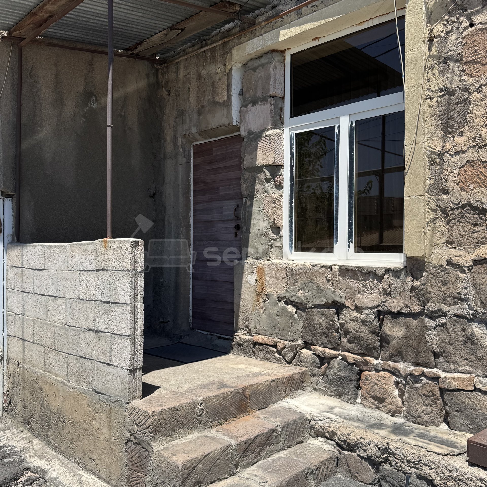 2 Սենյականոց Սեփական Տուն, 60քմ, Կոսմետիկ Վերանորոգված
