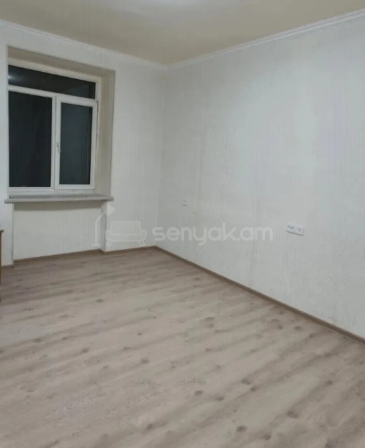 1 Սենյականոց Բնակարան Քարե Շենքում, 35քմ, 1/5 հարկ, Կապիտալ Վերանորոգված