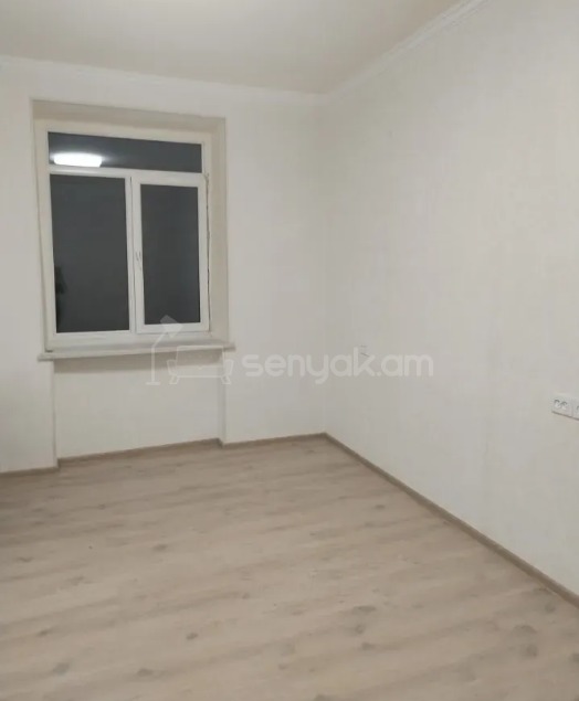 1 Սենյականոց Բնակարան Քարե Շենքում, 35քմ, 1/5 հարկ, Կապիտալ Վերանորոգված