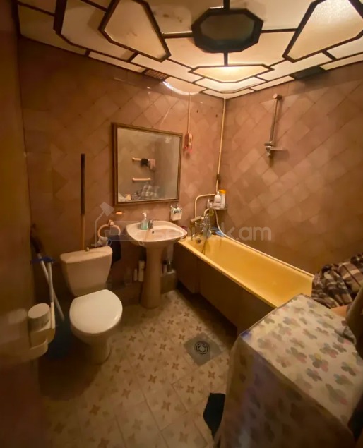 2 Սենյականոց Բնակարան, 50քմ, 4/9 հարկ, Նորմալ Վիճակում