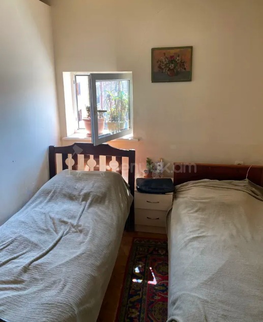 2 Սենյականոց Բնակարան, 50քմ, 4/9 հարկ, Նորմալ Վիճակում
