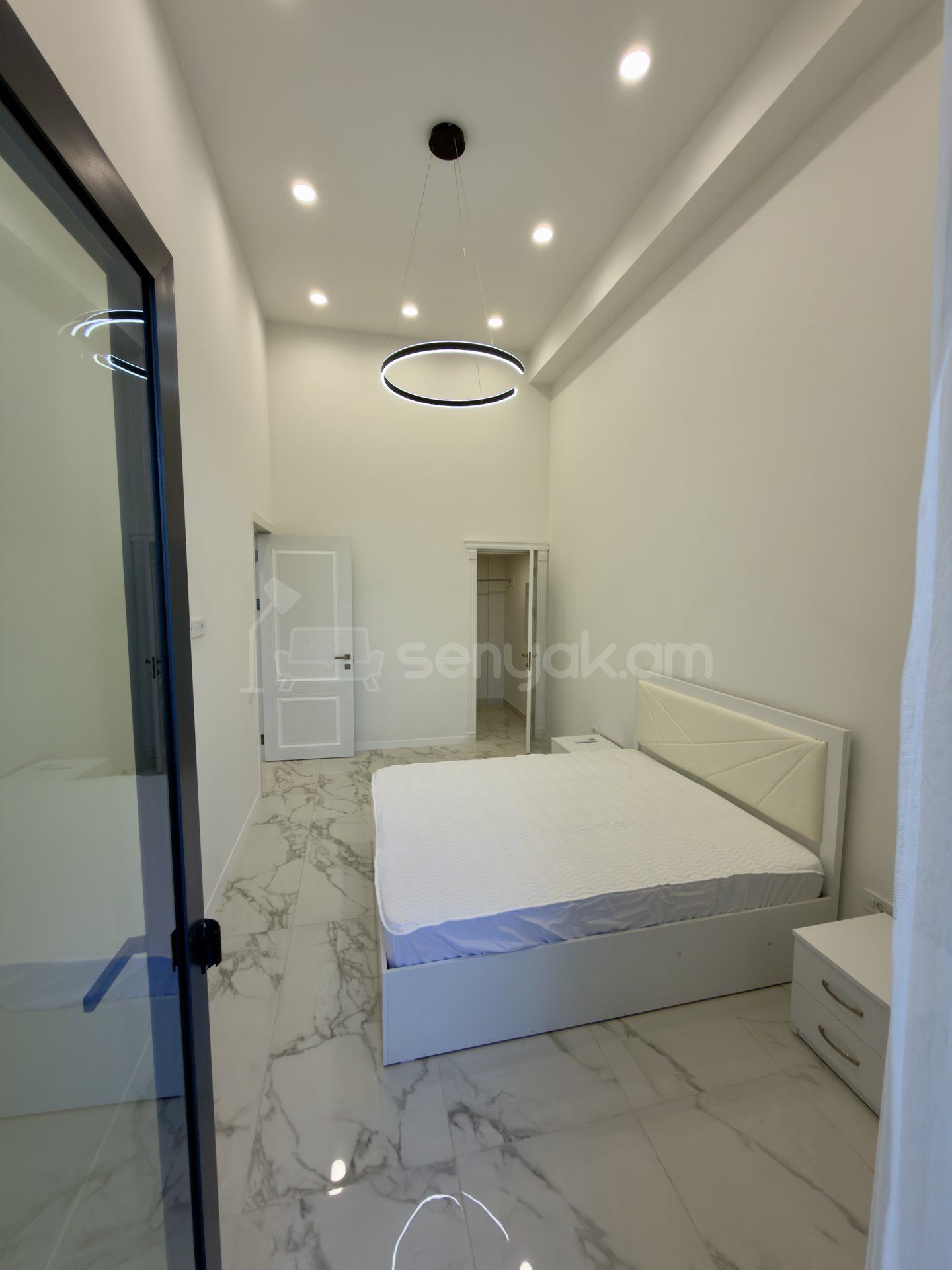 3 Սենյականոց Բնակարան Նորակառույցում, 91քմ, 3/18 հարկ, Կապիտալ Վերանորոգված, Կահավորված, Արևկող