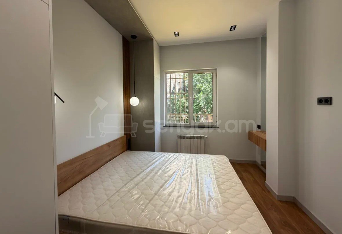 2 Սենյականոց Բնակարան Քարե Շենքում, 55քմ, 2/4 հարկ, Դիզայներական Վերանորոգված
