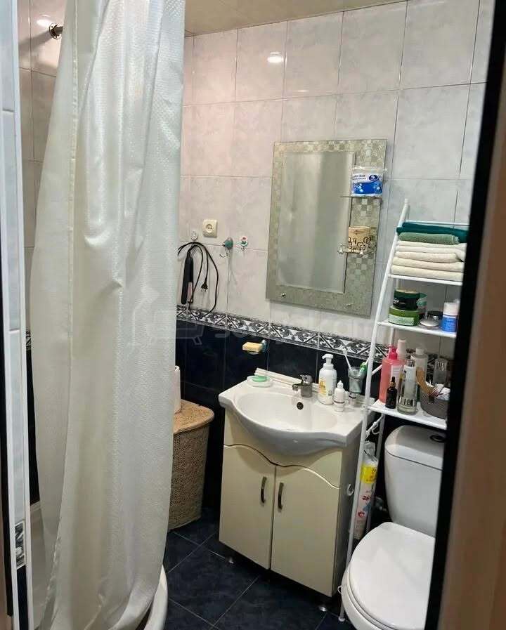 3 Սենյականոց Բնակարան Քարե Շենքում, 70քմ, 3/4 հարկ, Կապիտալ Վերանորոգված
