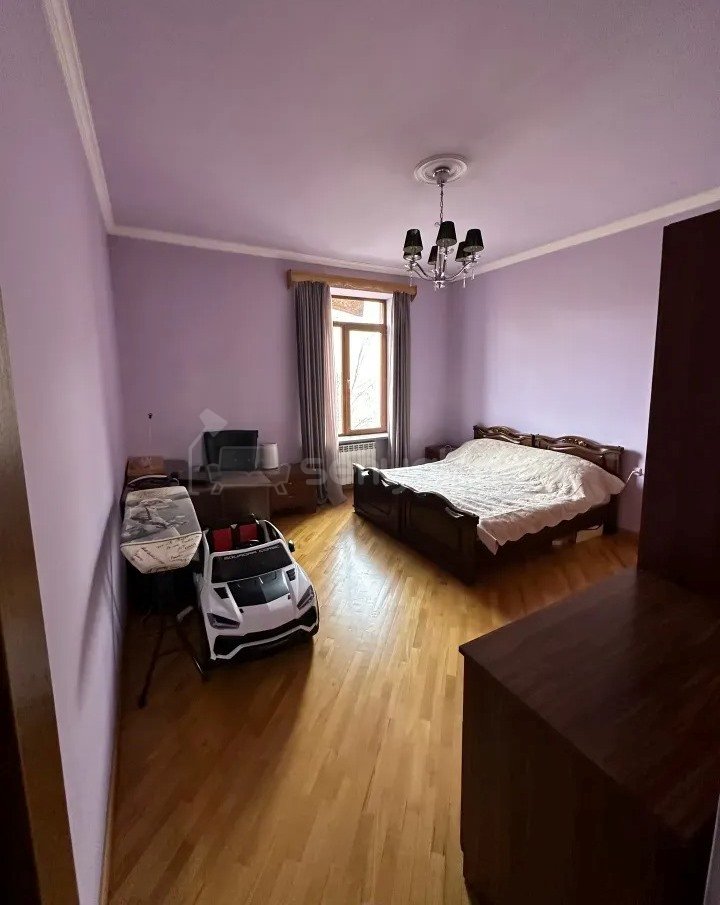 3 Սենյականոց Բնակարան Քարե Շենքում, 85քմ, 2/3 հարկ, Կապիտալ Վերանորոգված