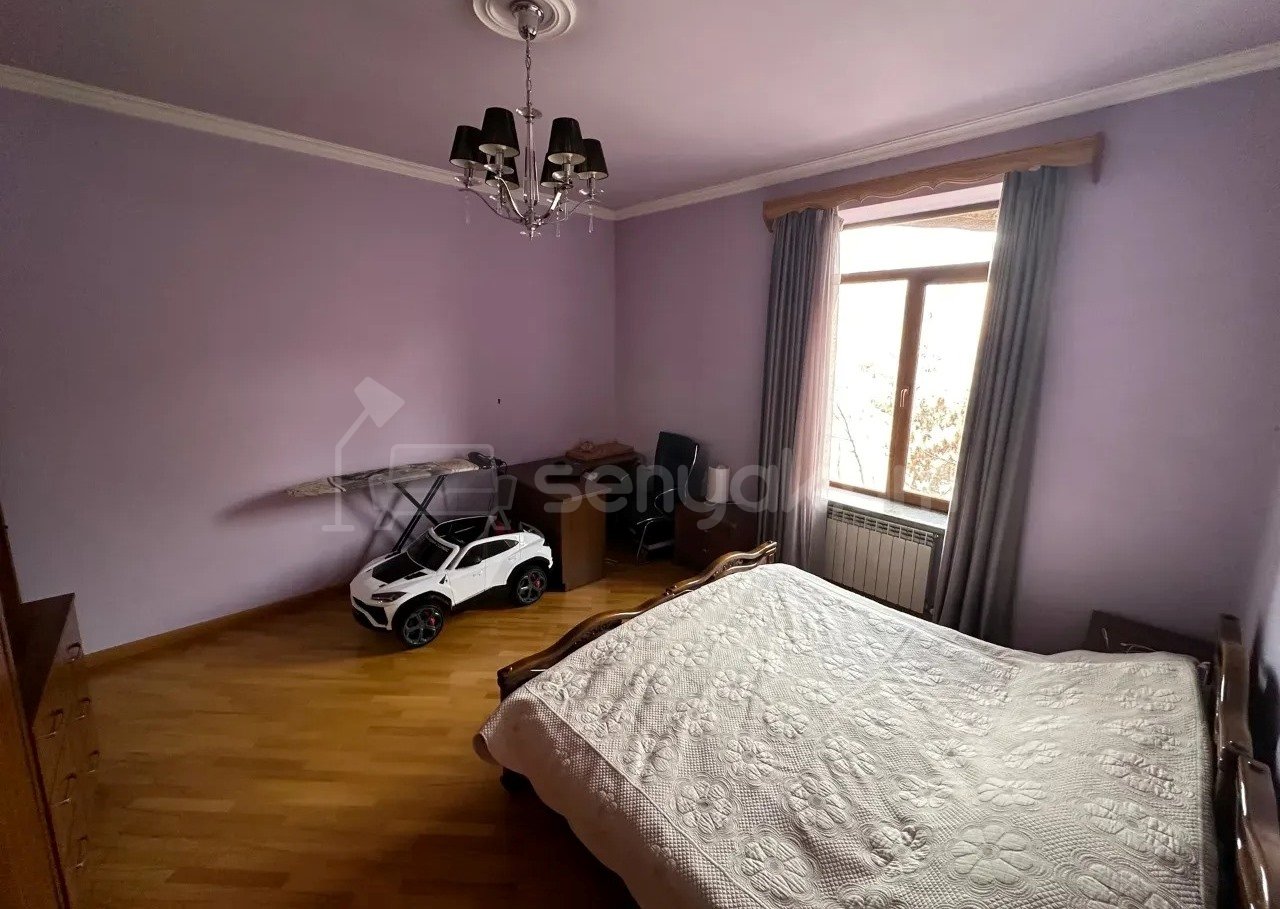3 Սենյականոց Բնակարան Քարե Շենքում, 85քմ, 2/3 հարկ, Կապիտալ Վերանորոգված