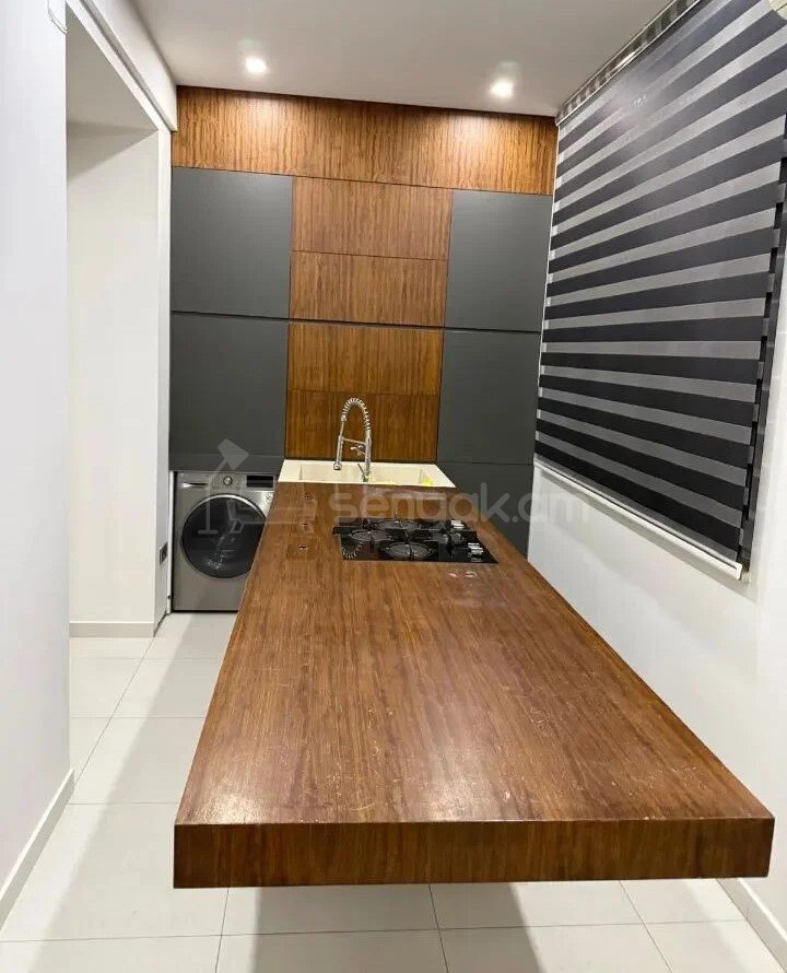3 Սենյականոց Բնակարան Քարե Շենքում, 83քմ, 5/5 հարկ, Կապիտալ Վերանորոգված