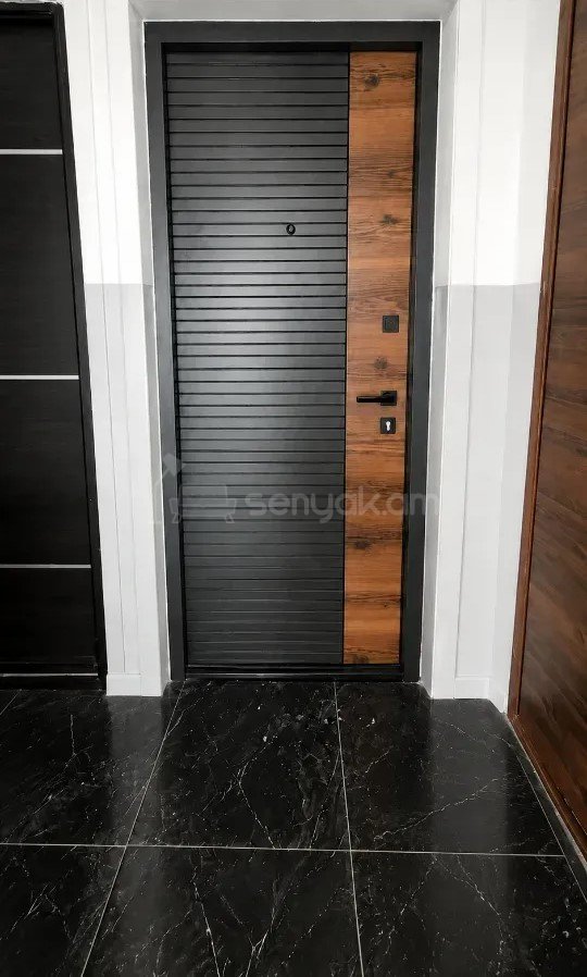 3 Սենյականոց Բնակարան Քարե Շենքում, 70քմ, 5/5 հարկ, Կապիտալ Վերանորոգված