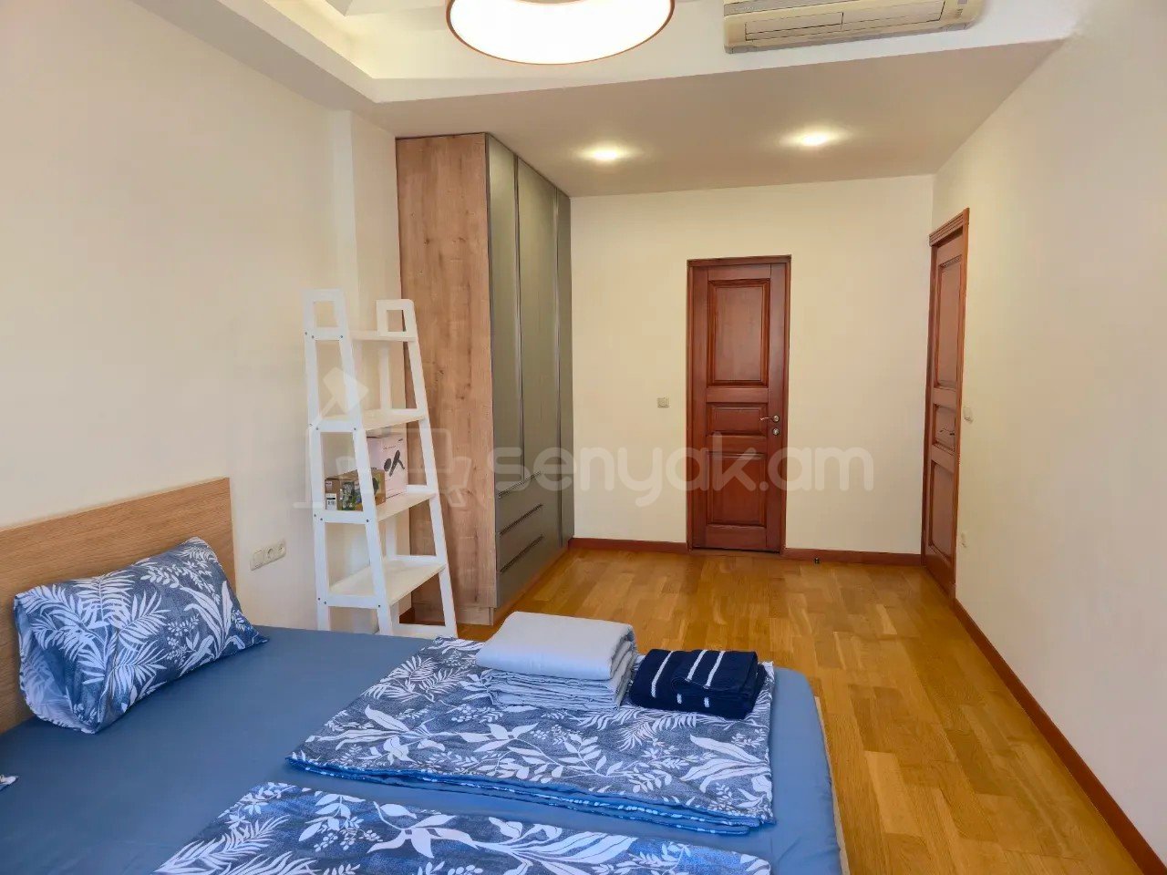 3 Սենյականոց Բնակարան, 110քմ, 5/7 հարկ, Դիզայներական Վերանորոգված, Կահավորված, Արևկող