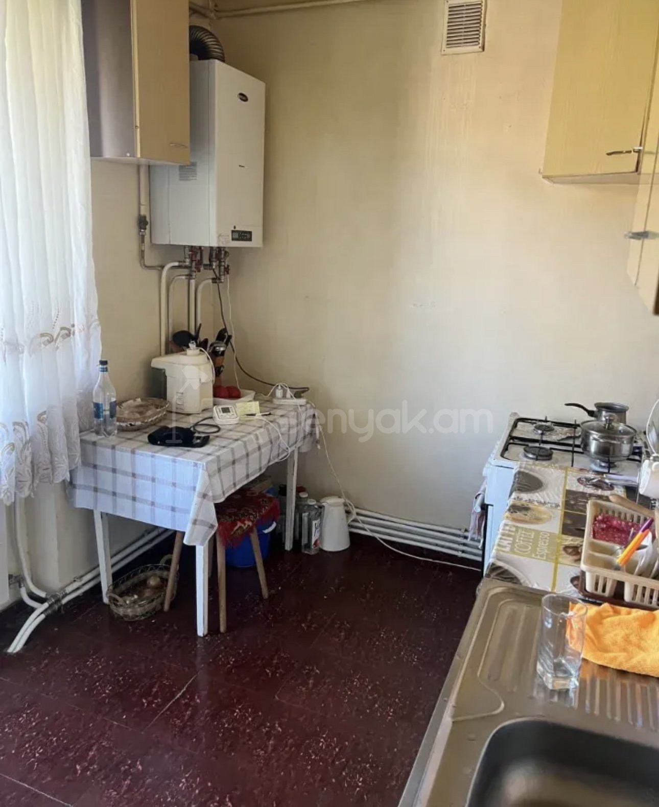 2 Սենյականոց Բնակարան Քարե Շենքում, 55քմ, 5/5 հարկ, Նորմալ Վիճակում