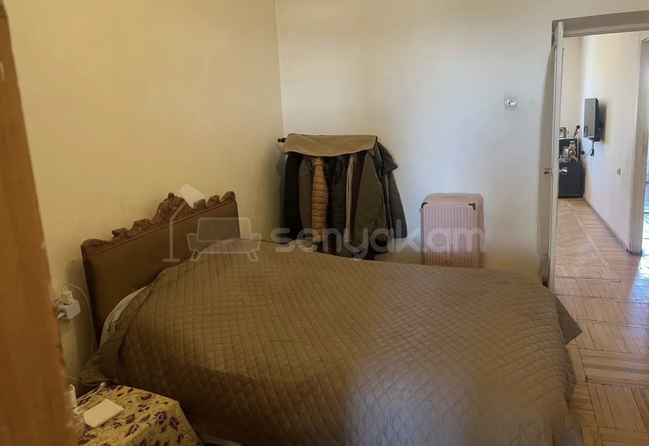 2 Սենյականոց Բնակարան Քարե Շենքում, 55քմ, 5/5 հարկ, Նորմալ Վիճակում
