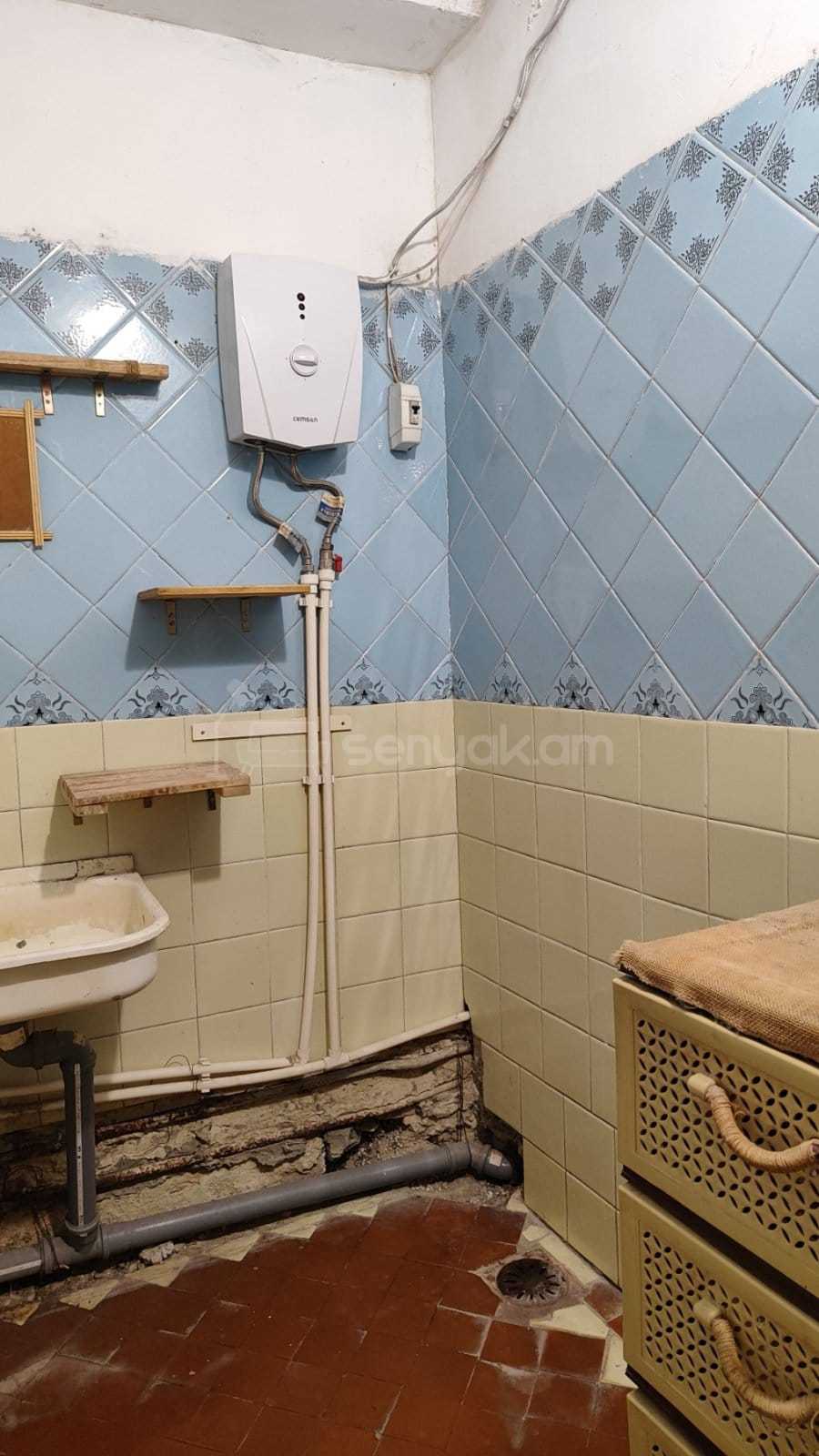 1 Սենյականոց Բնակարան, 42քմ, 3/9 հարկ, Պետական Վիճակում
