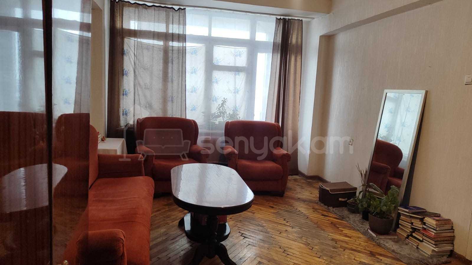 1 Սենյականոց Բնակարան, 42քմ, 3/9 հարկ, Պետական Վիճակում