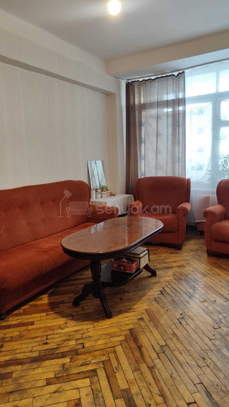 1 Սենյականոց Բնակարան, 42քմ, 3/9 հարկ, Պետական Վիճակում