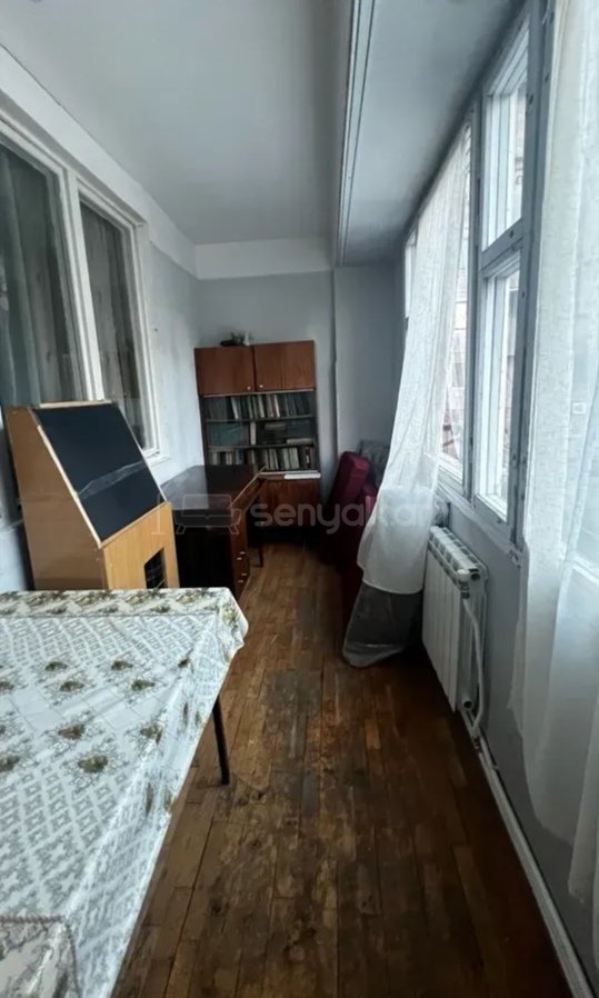 3 Սենյականոց Բնակարան, 80քմ, 3/9 հարկ, Նորմալ Վիճակում, Կահավորված