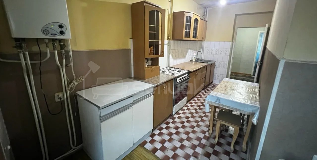 3 Սենյականոց Բնակարան, 80քմ, 3/9 հարկ, Նորմալ Վիճակում, Կահավորված