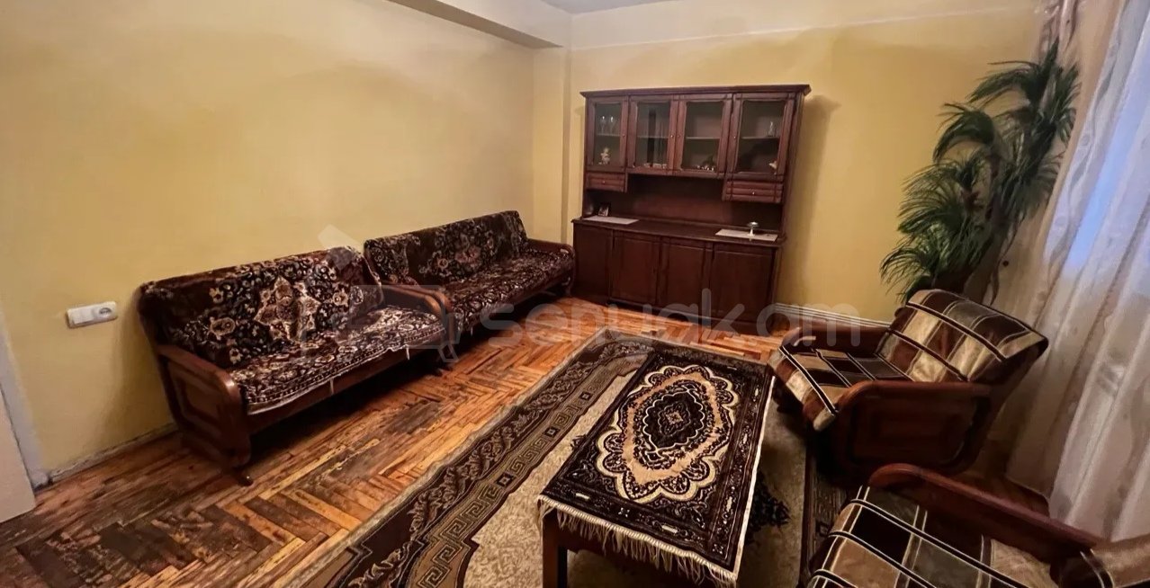 3 Սենյականոց Բնակարան, 80քմ, 3/9 հարկ, Նորմալ Վիճակում, Կահավորված