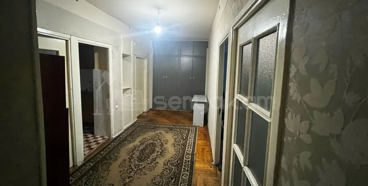 3 Սենյականոց Բնակարան, 80քմ, 3/9 հարկ, Նորմալ Վիճակում, Կահավորված
