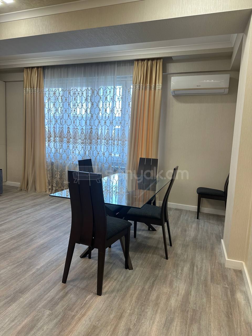 3 Սենյականոց Բնակարան Նորակառույցում, 110քմ, 4/11 հարկ, Դիզայներական Վերանորոգված, Կահավորված