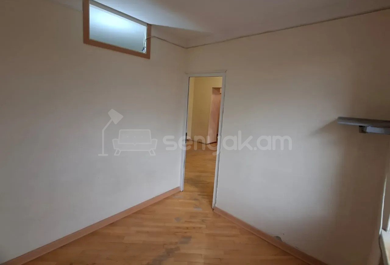 2 Սենյականոց Բնակարան Քարե Շենքում, 54քմ, 3/4 հարկ, Նորմալ Վիճակում