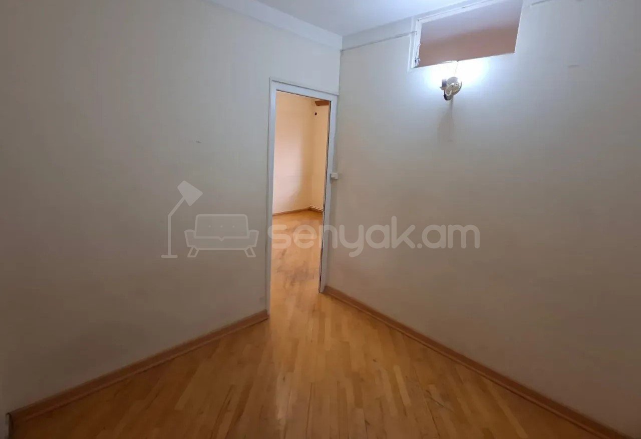2 Սենյականոց Բնակարան Քարե Շենքում, 54քմ, 3/4 հարկ, Նորմալ Վիճակում
