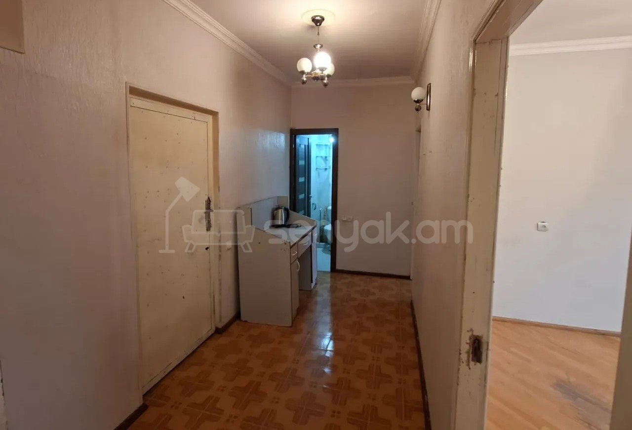 2 Սենյականոց Բնակարան Քարե Շենքում, 54քմ, 3/4 հարկ, Նորմալ Վիճակում