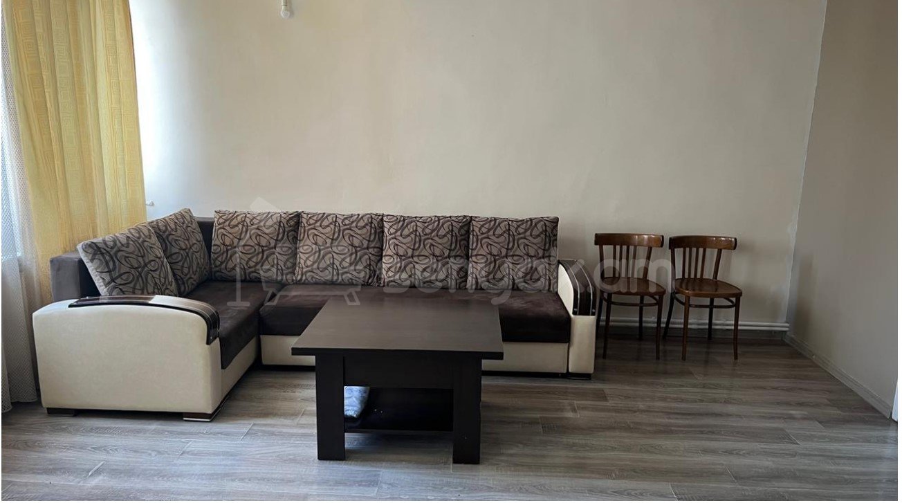 2 Սենյականոց Բնակարան Քարե Շենքում, 50քմ, 3/6 հարկ, Կապիտալ Վերանորոգված, Կահավորված