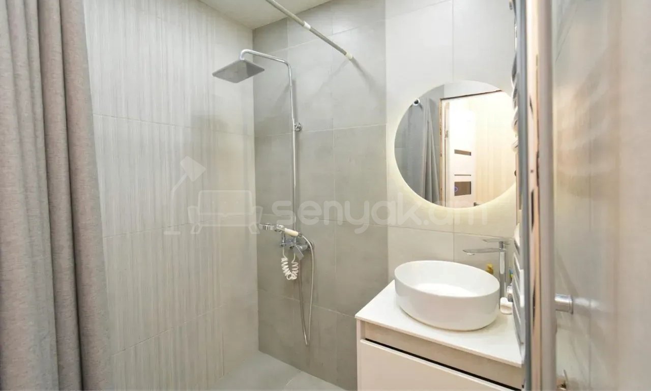 2 Սենյականոց Բնակարան, 67քմ, 5/9 հարկ, Դիզայներական Վերանորոգված