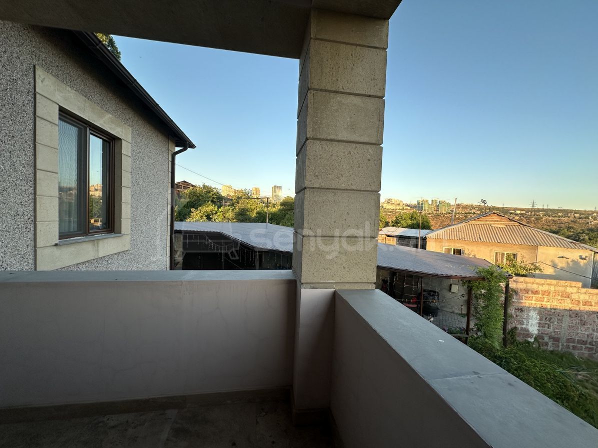 5 Սենյականոց Սեփական Տուն, 230քմ, Դիզայներական Վերանորոգված, Կահավորված