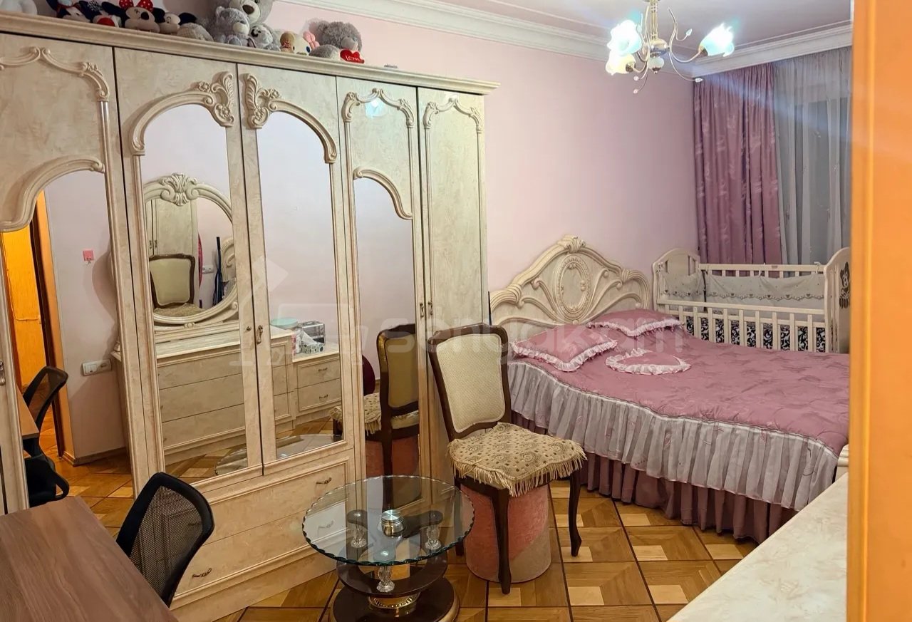 3 Սենյականոց Բնակարան Քարե Շենքում, 78քմ, 3/9 հարկ, Կապիտալ Վերանորոգված, Կահավորված