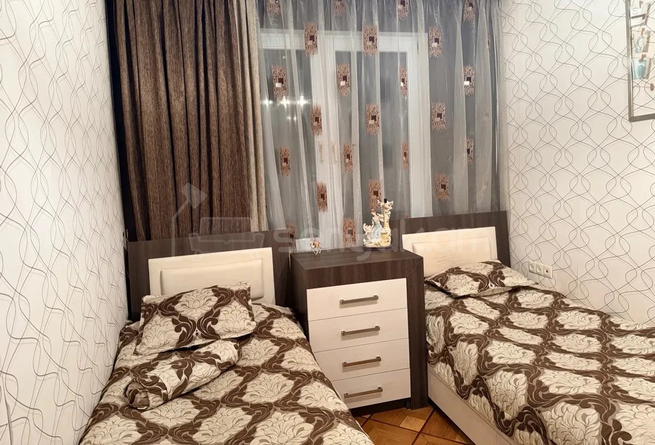 3 Սենյականոց Բնակարան Քարե Շենքում, 78քմ, 3/9 հարկ, Կապիտալ Վերանորոգված, Կահավորված