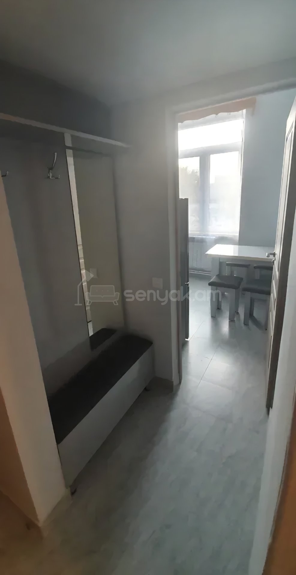 3 Սենյականոց Բնակարան Քարե Շենքում, 68քմ, 2/5 հարկ, Կապիտալ Վերանորոգված, Կահավորված