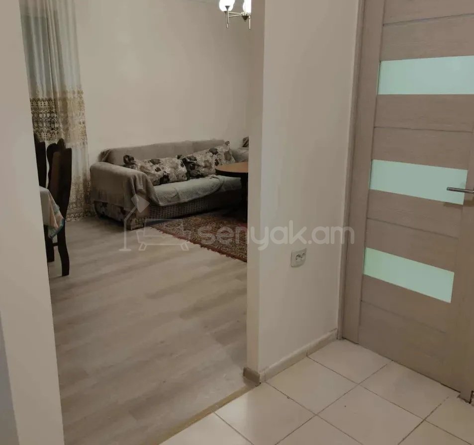 2 Սենյականոց Բնակարան Քարե Շենքում, 79քմ, 5/5 հարկ, Կապիտալ Վերանորոգված, Կահավորված